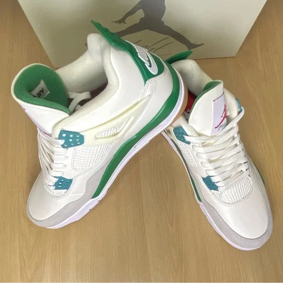 Women's Sneakers -Jordan 4 Retro SB ‘Pine Green’ - Picture 2 of 8